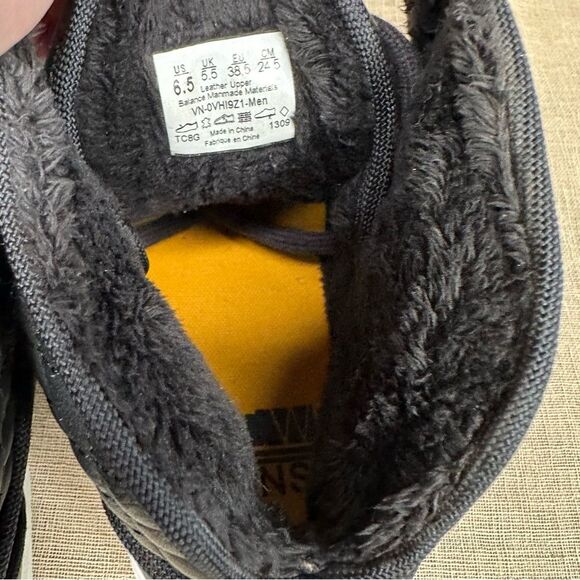 Vans OTW Collection - Picture 7 of 8